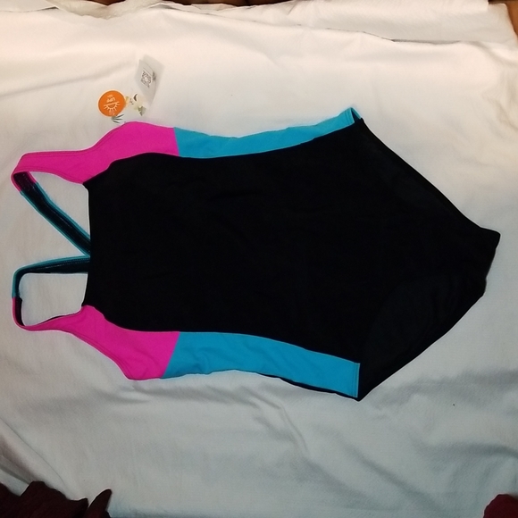 NWT ATHLETIC RACER BACK LINED MOLDED CUPS SWIM  UPF 50 RACER BACK SIZE MED - Picture 4 of 9